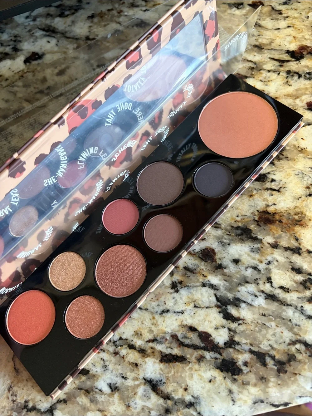 🧸✨Mac Mischief Minx Eyeshadow Palette